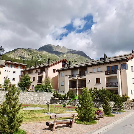 Apartment Flurina 45 *